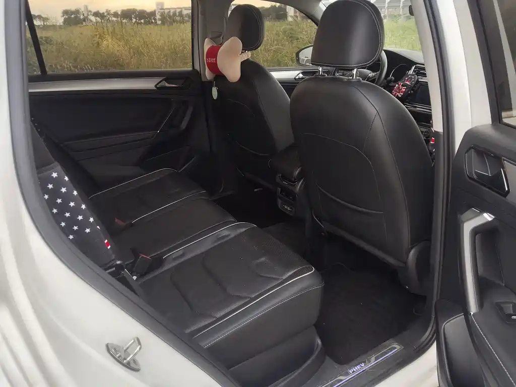 Volkswagen Tiguan L PHEV — миниатюра 5
