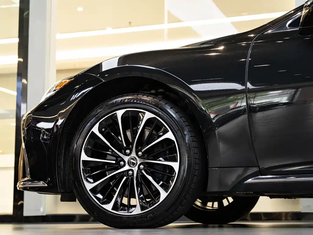 Lexus LS 2021 500h Executive