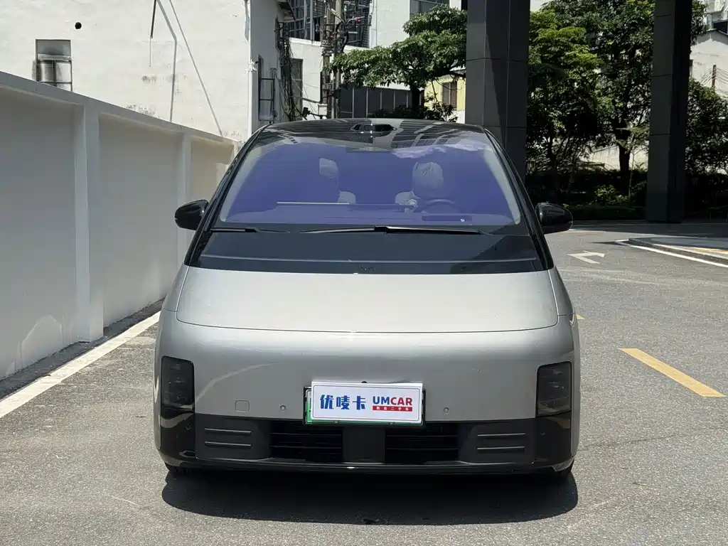 Li Auto Li MEGA — миниатюра 2
