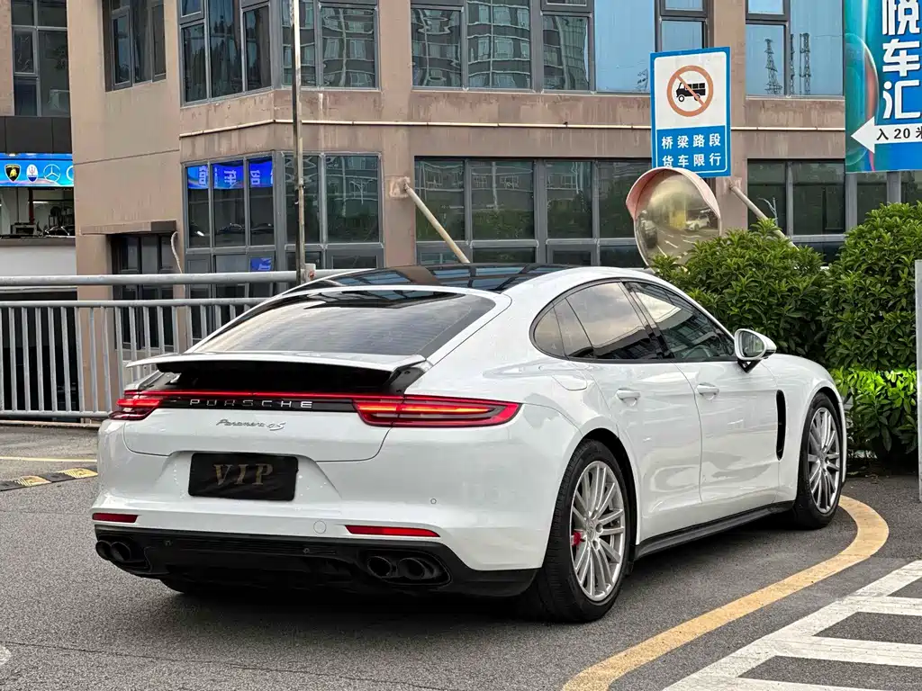 Porsche Panamera — миниатюра 4