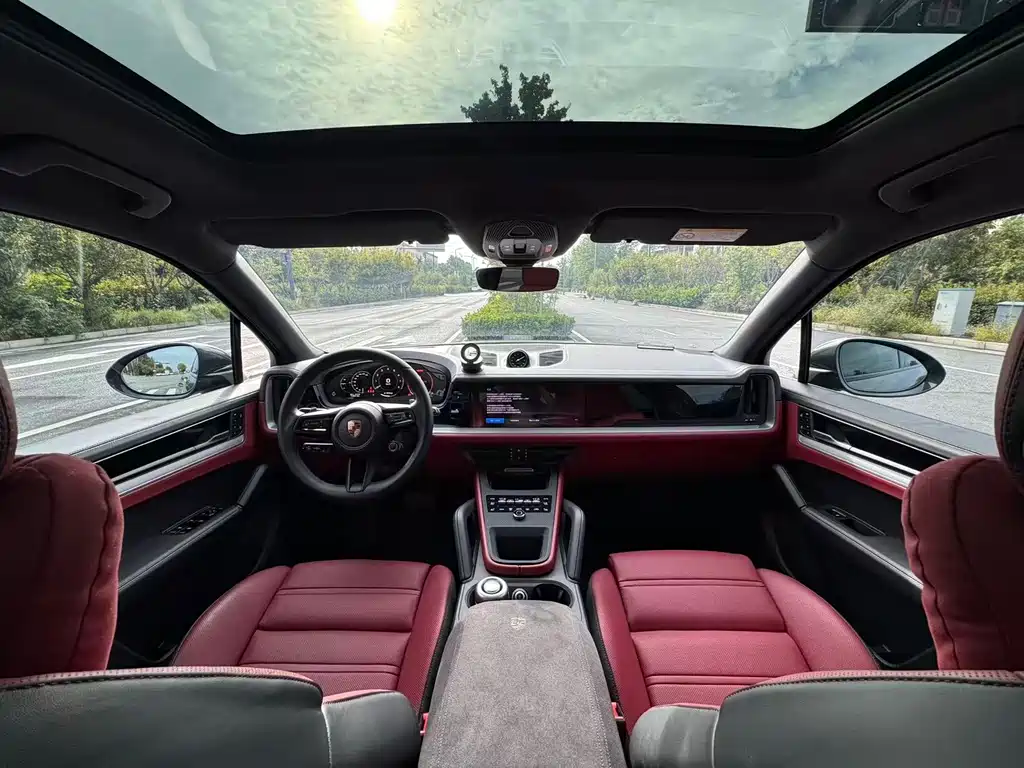 Porsche Cayenne — миниатюра 5