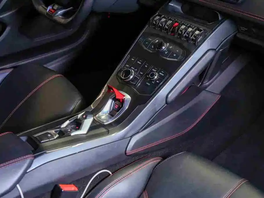 LAMBORGHINI HURACÁN