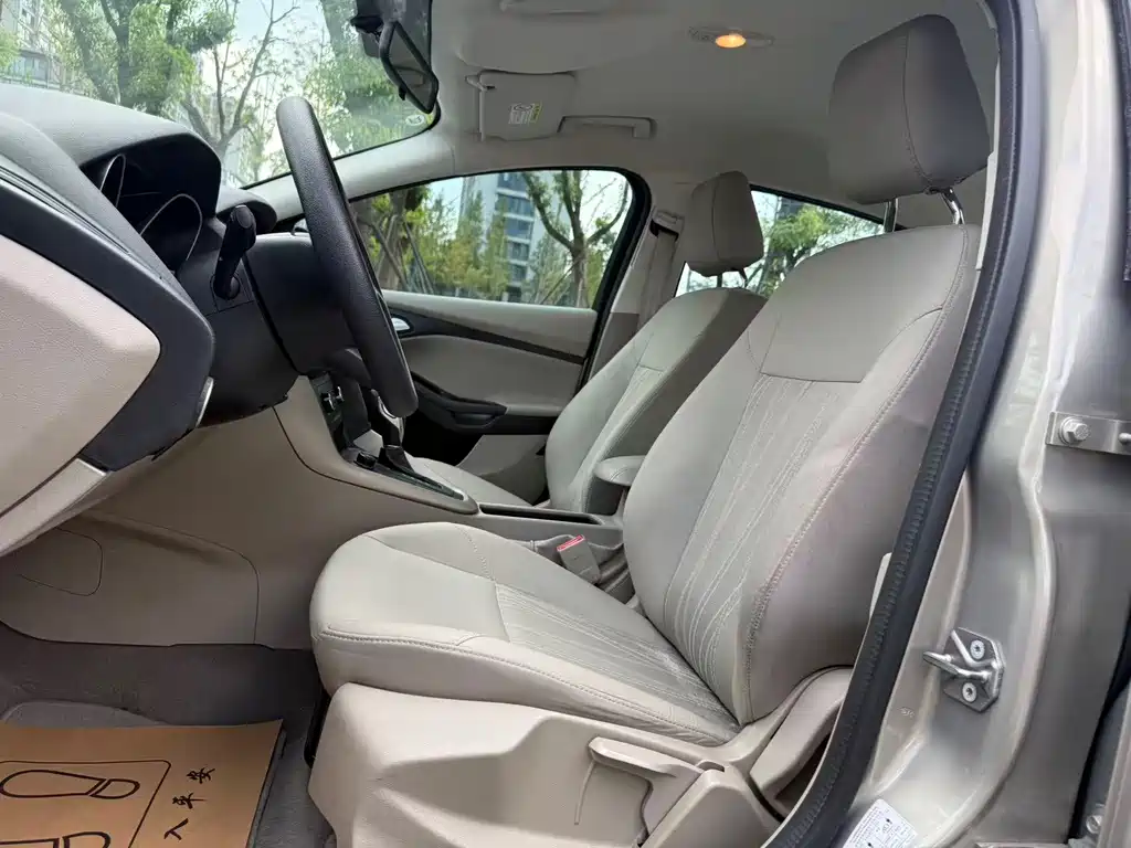 Ford Focus — миниатюра 12