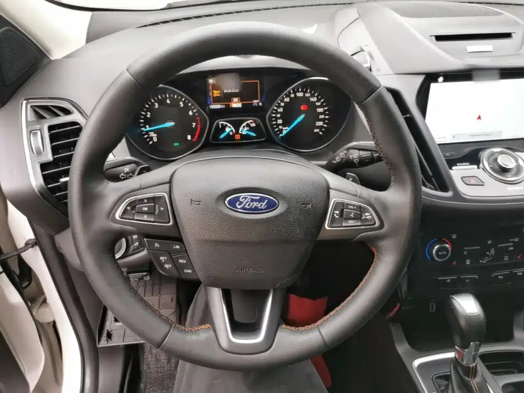 Ford Kuga — миниатюра 11