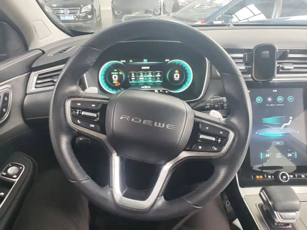 Roewe RX5 New Energy — миниатюра 11
