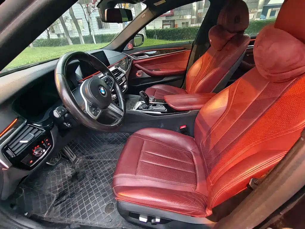 BMW 5 Series — миниатюра 4