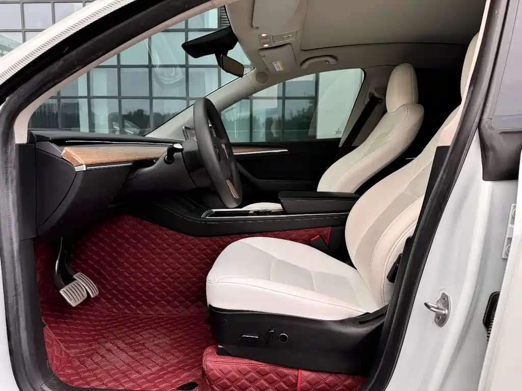 Tesla Model Y 2022 Performance