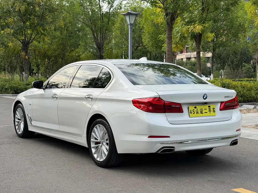 BMW 5 Series — миниатюра 22