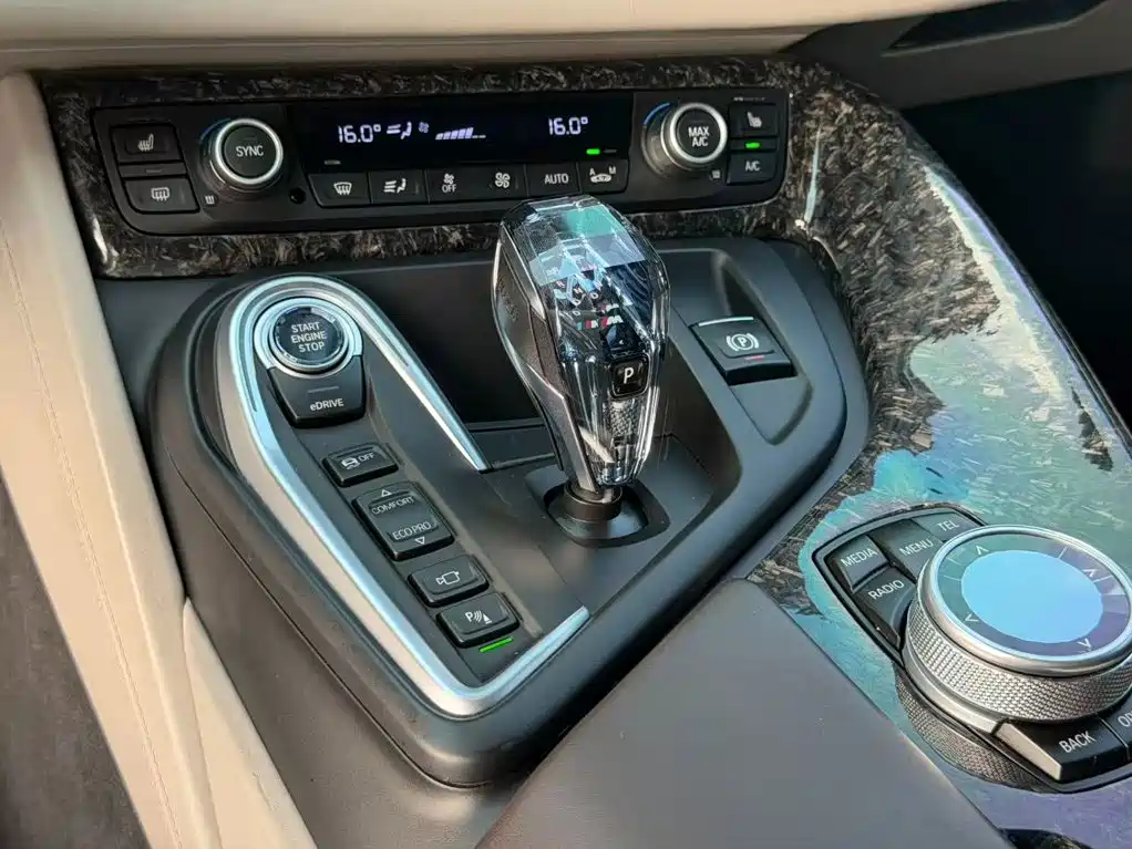 BMW i8 — миниатюра 14