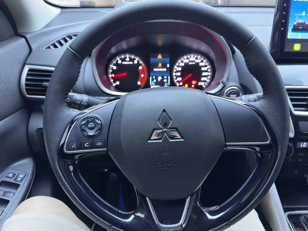 Mitsubishi Eclipse Cross — миниатюра 13