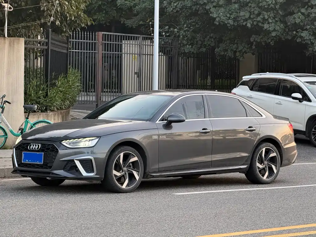 Купить Audi A4L