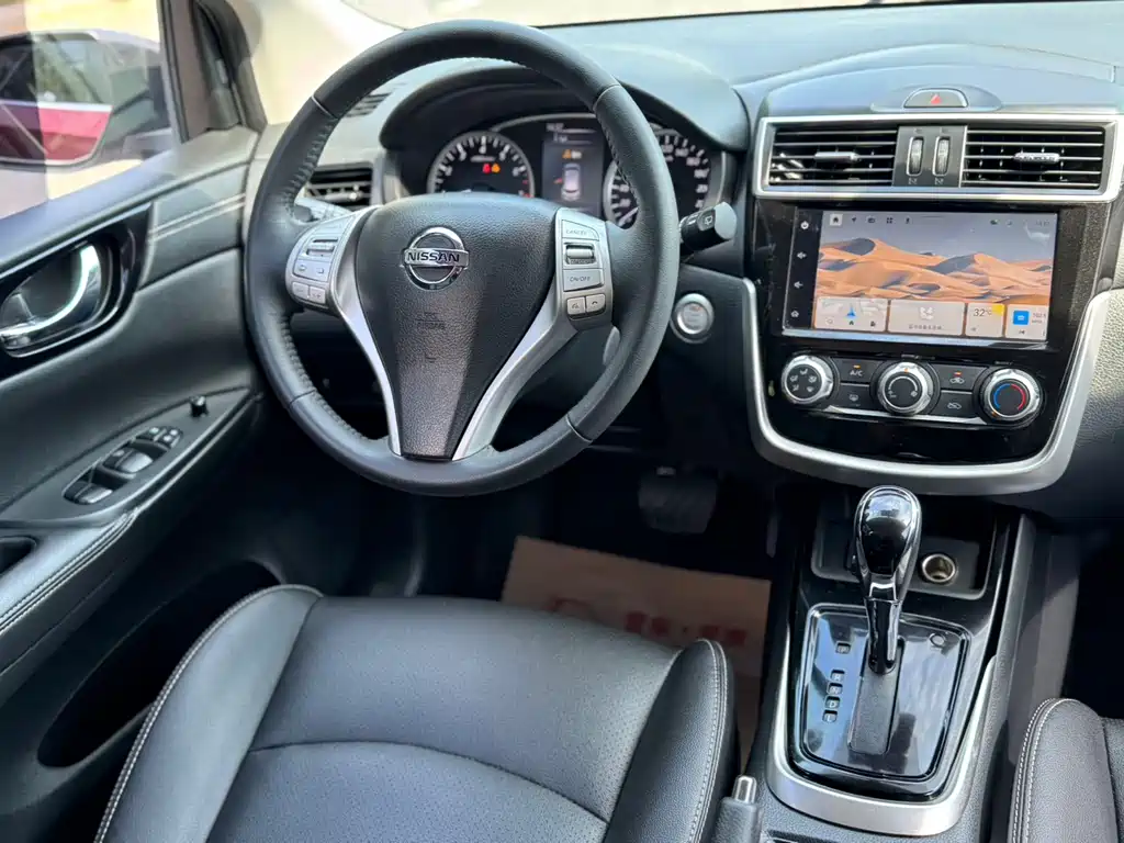 Nissan Tiida — миниатюра 4