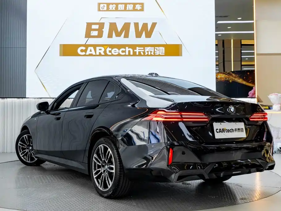 BMW 5 Series (Import) — миниатюра 6
