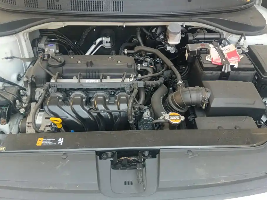 Hyundai Elantra — миниатюра 10