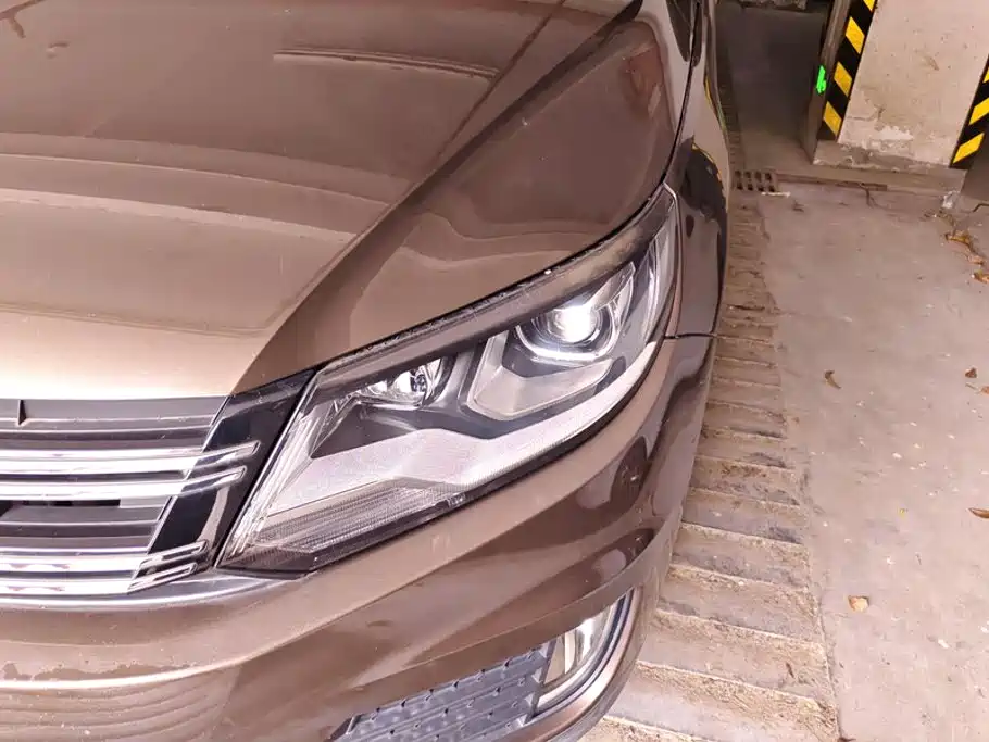 Volkswagen Tiguan — миниатюра 5