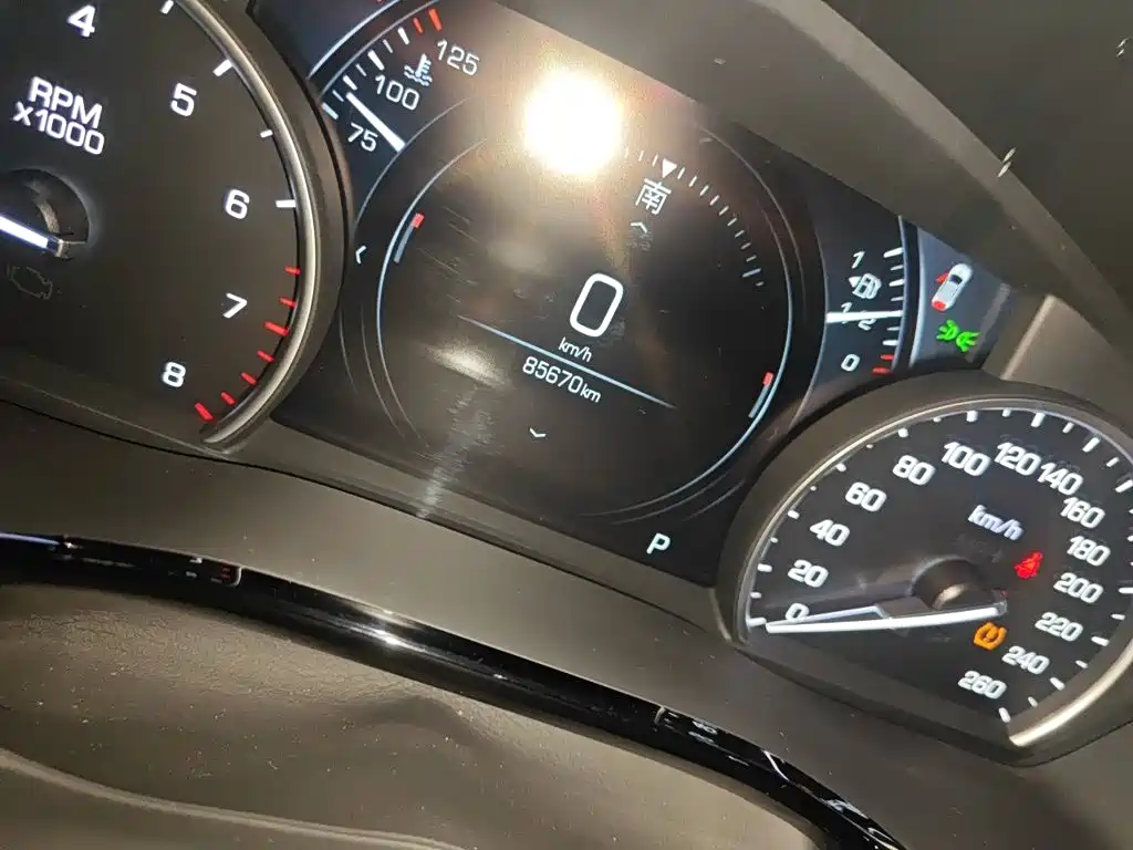 Cadillac XT5 — миниатюра 5