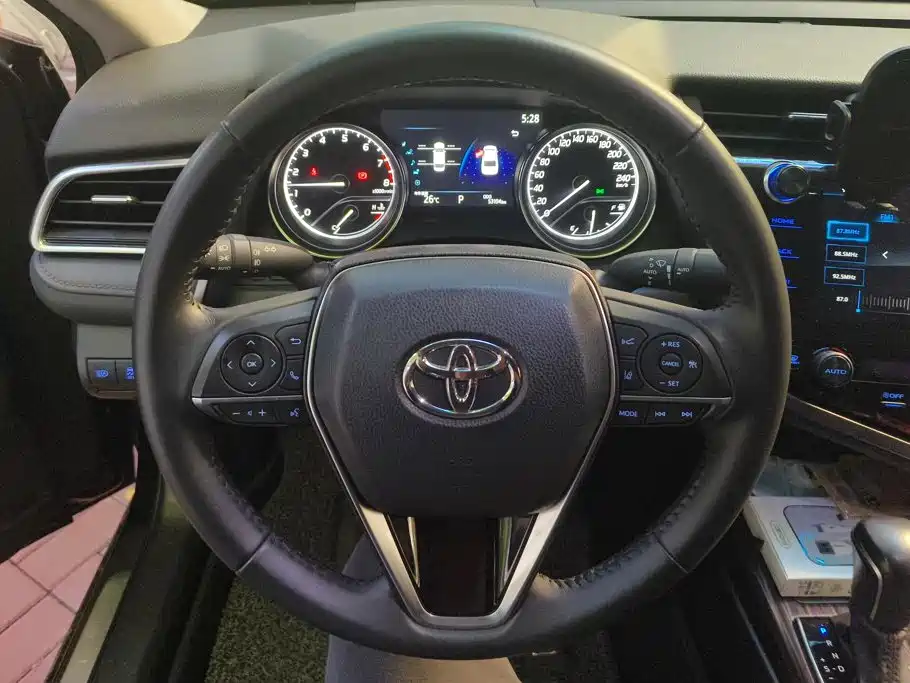 Toyota Camry — миниатюра 15