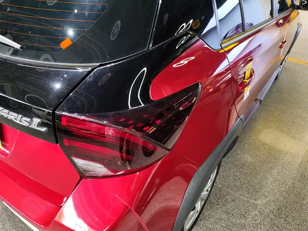 Toyota Yaris L - фото 24