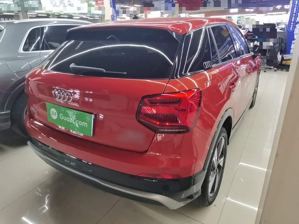 Audi Q2L 1.4 л 2021 г. красный/фиолетовый, пробег 33300 км