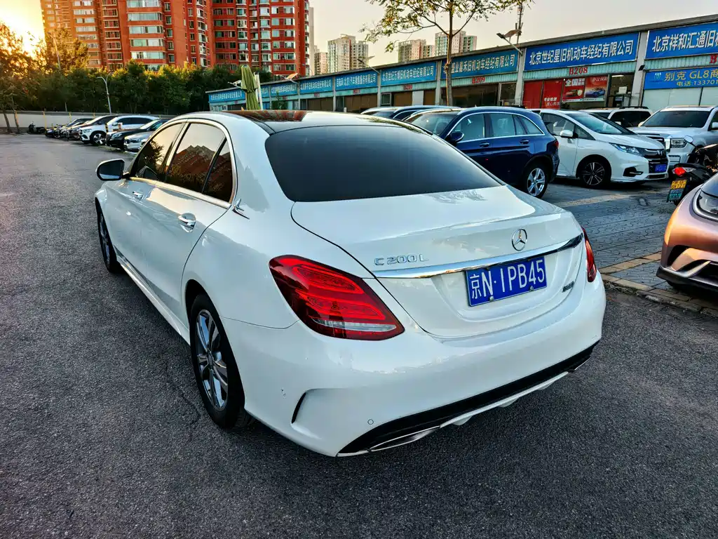 Mercedes-Benz C-Class — миниатюра 6