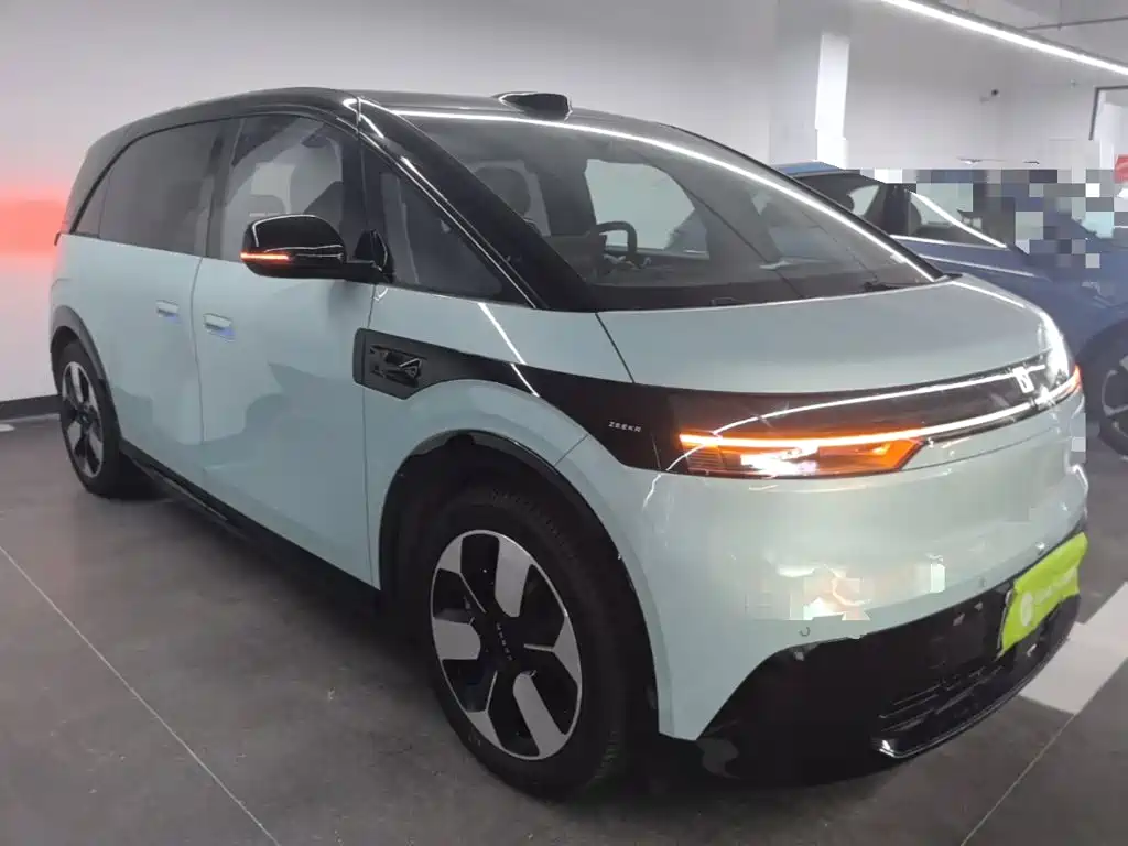Zeekr Mix 2025 Smart Drive