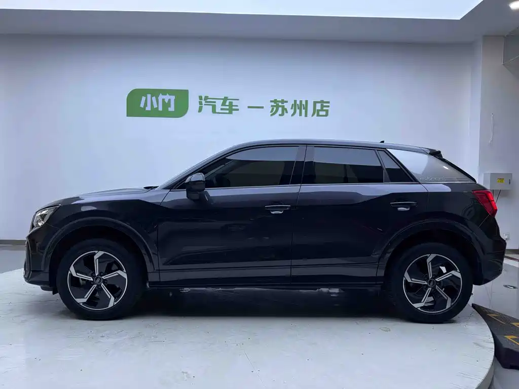 Audi Q2L e-tron — миниатюра 7