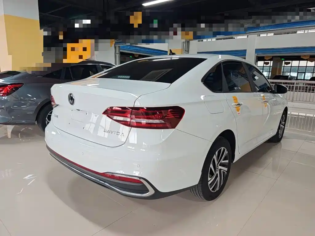 Volkswagen Lavida — миниатюра 7