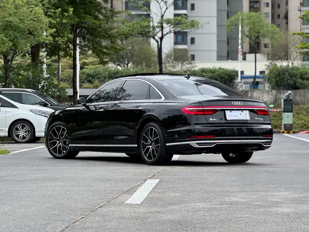 Audi A8 — миниатюра 4