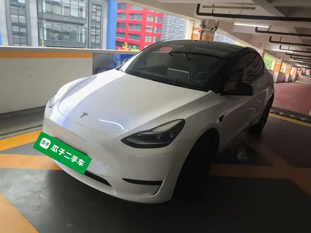 Tesla Model Y 2022