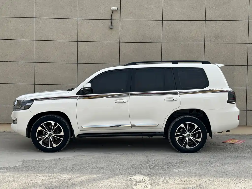 Toyota Land Cruiser — миниатюра 15