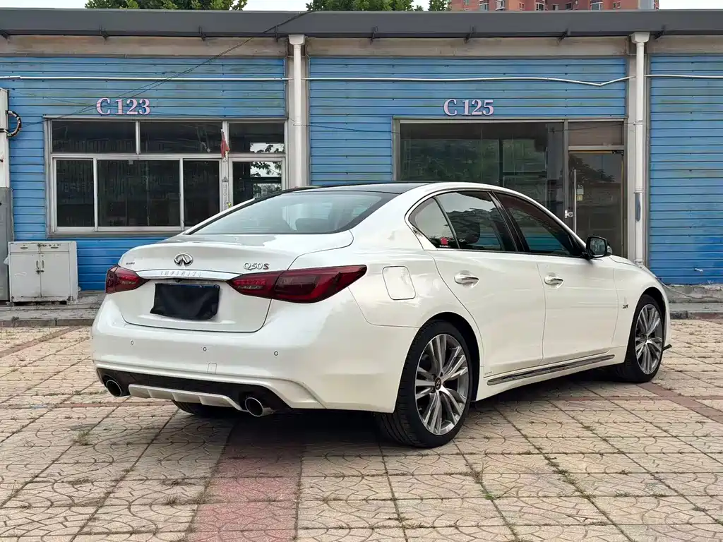 Infiniti Q50L — миниатюра 3