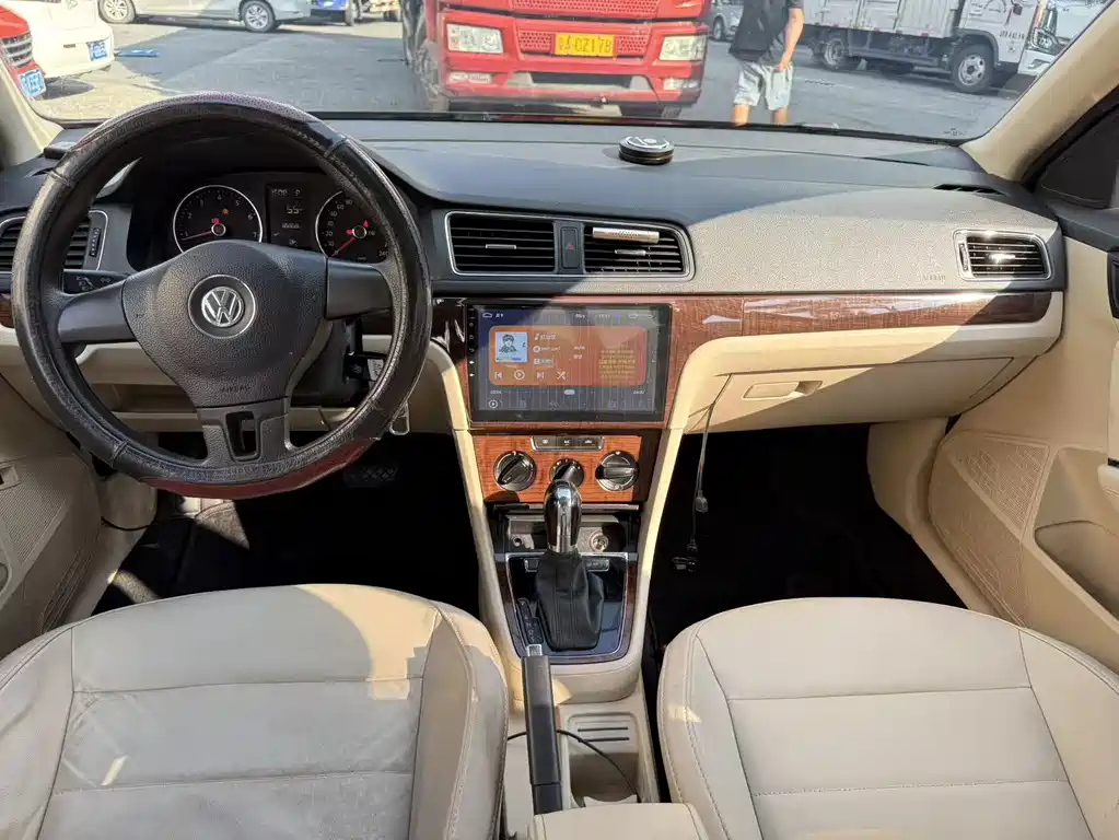 Volkswagen Lavida — миниатюра 9