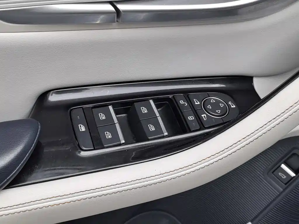 BYD PLUS New Energy — миниатюра 9