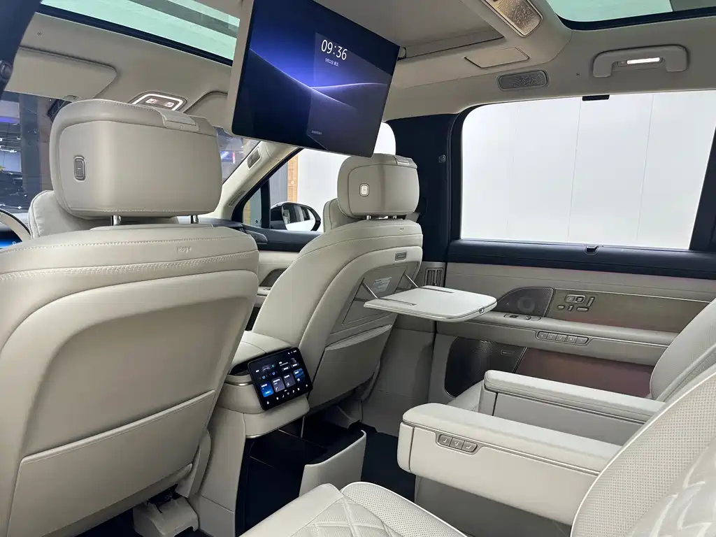 NIO ES8 — миниатюра 17