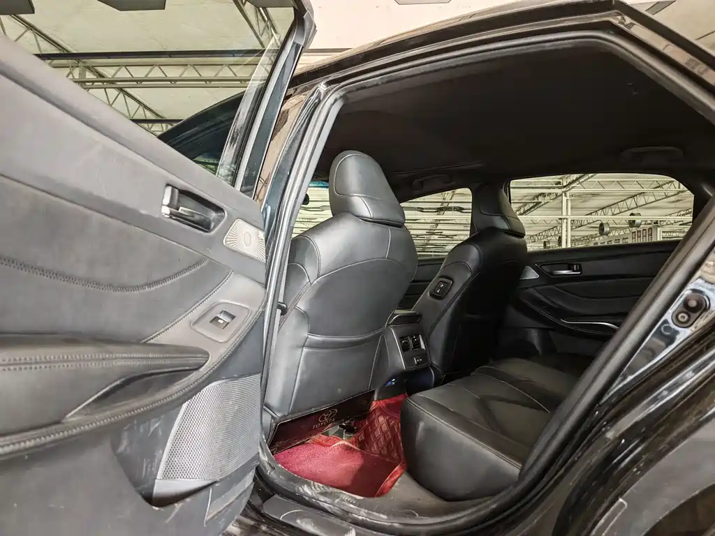 Toyota Avalon — миниатюра 7