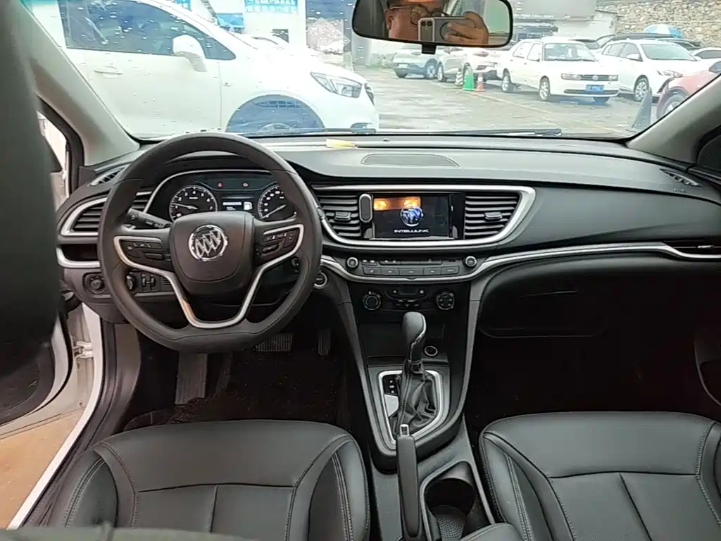 Buick Excelle — миниатюра 10