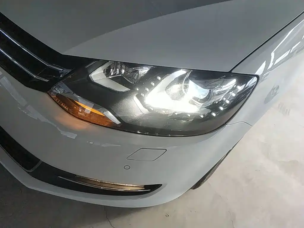 Volkswagen Sharan — миниатюра 24