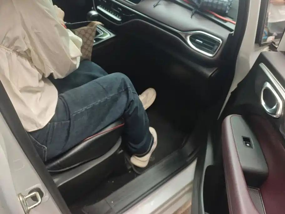 GAC Motor Trumpchi M6 — миниатюра 8