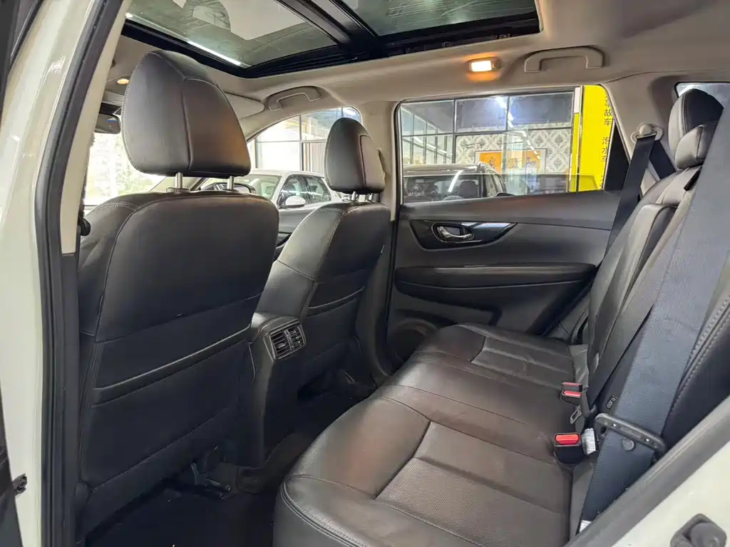 Nissan X-Trail — миниатюра 8