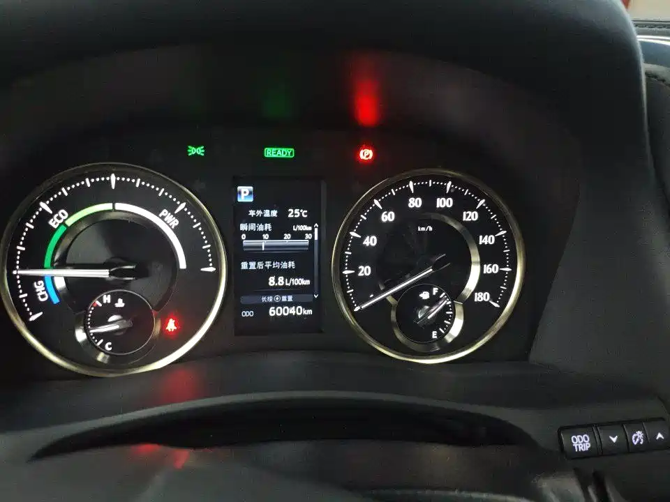 Lexus LM 2020 300h мест