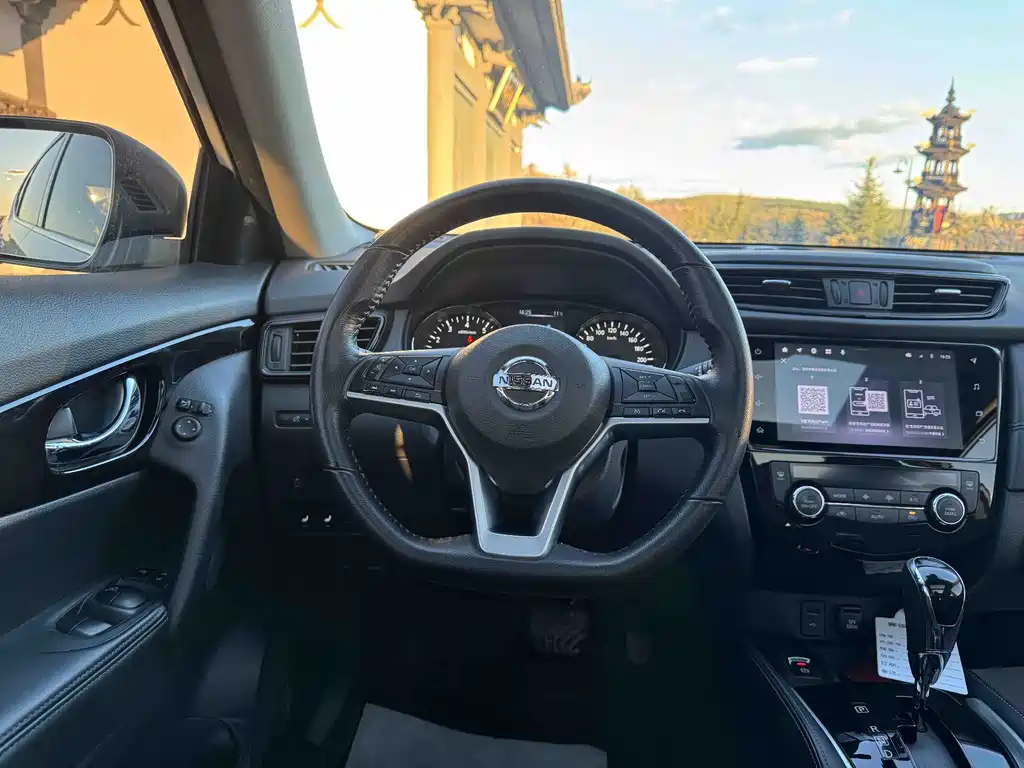 Nissan X-Trail — миниатюра 17