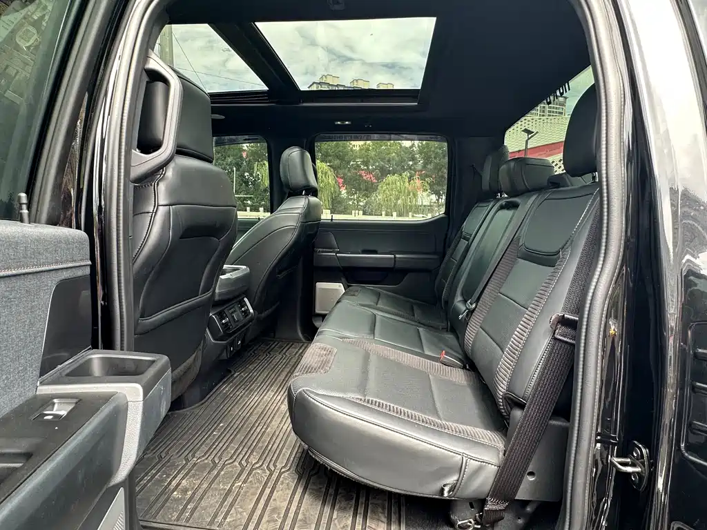 Ford F-150 Raptor — миниатюра 5