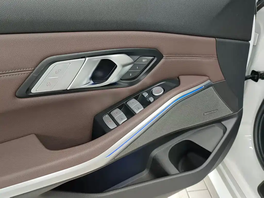 BMW 3 Series — миниатюра 15