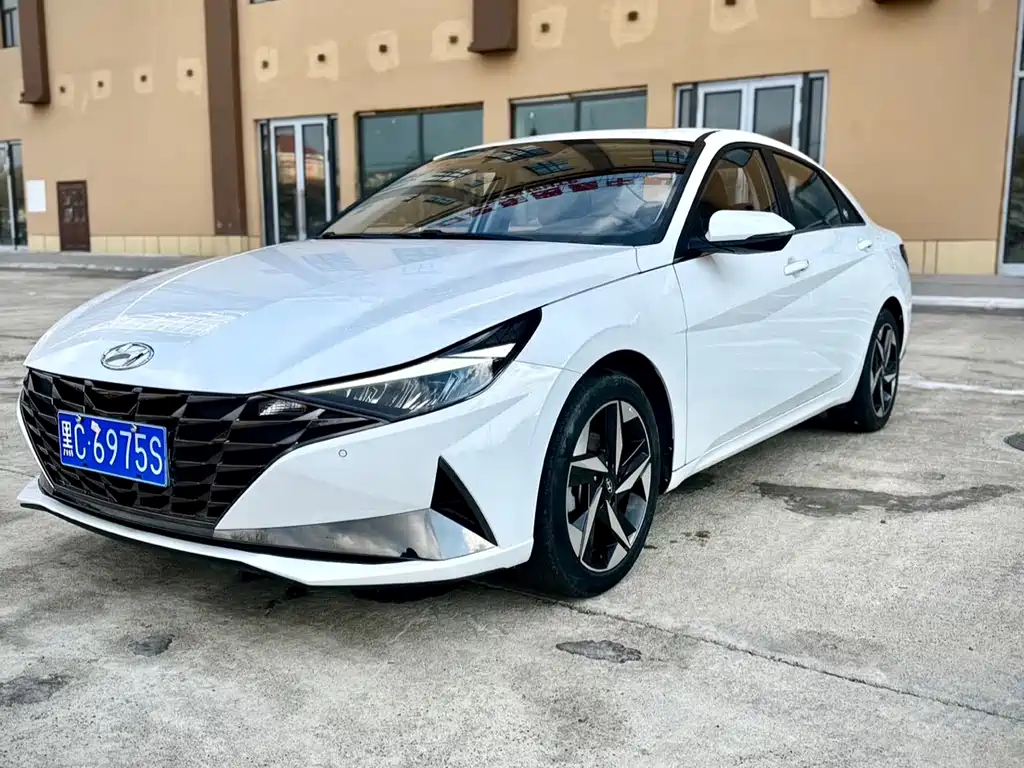 Hyundai Elantra 2021