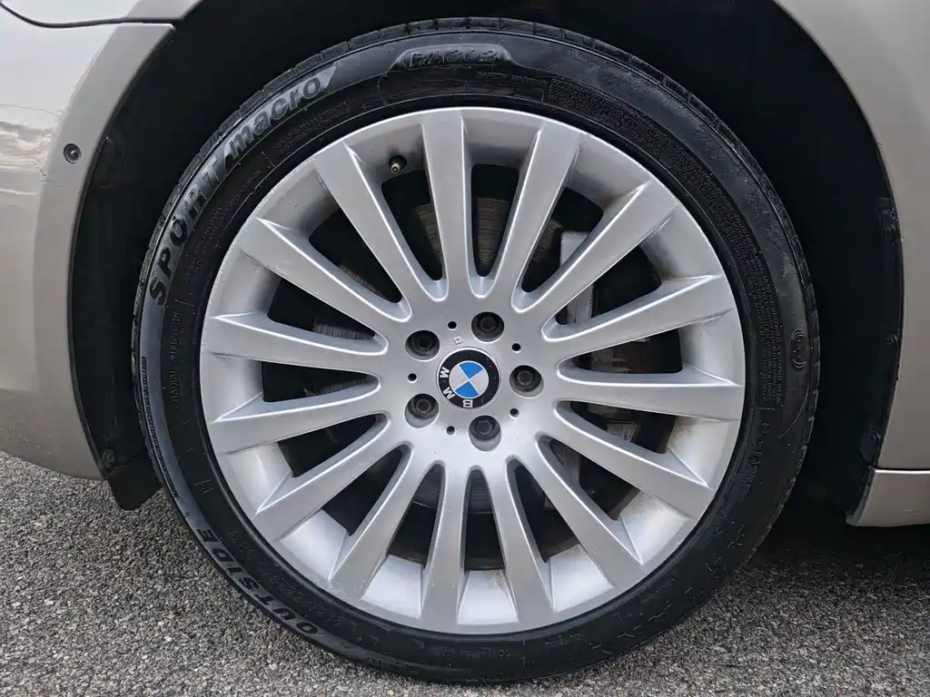 BMW 7 Series — миниатюра 40