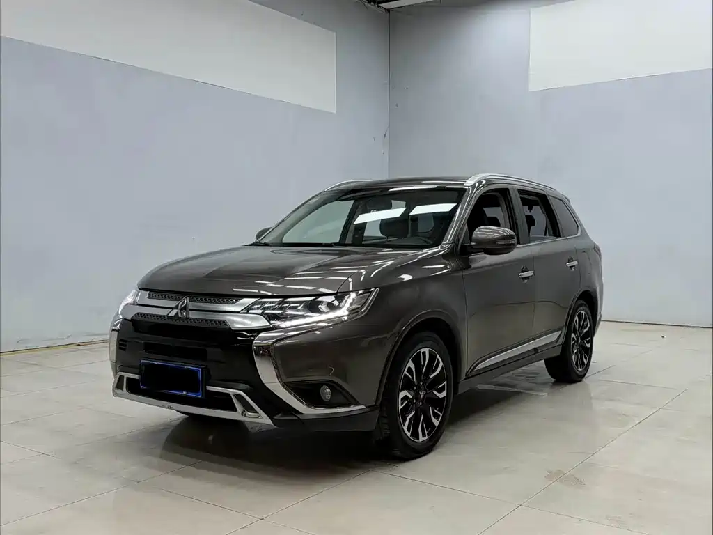 Купить Mitsubishi Outlander