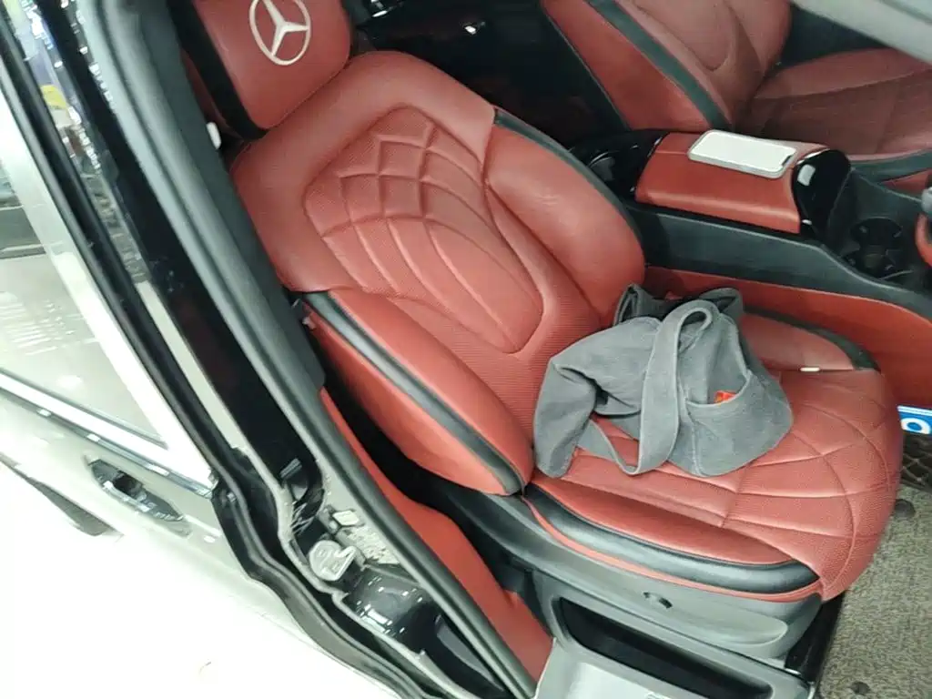 Mercedes-Benz V-Class — миниатюра 25
