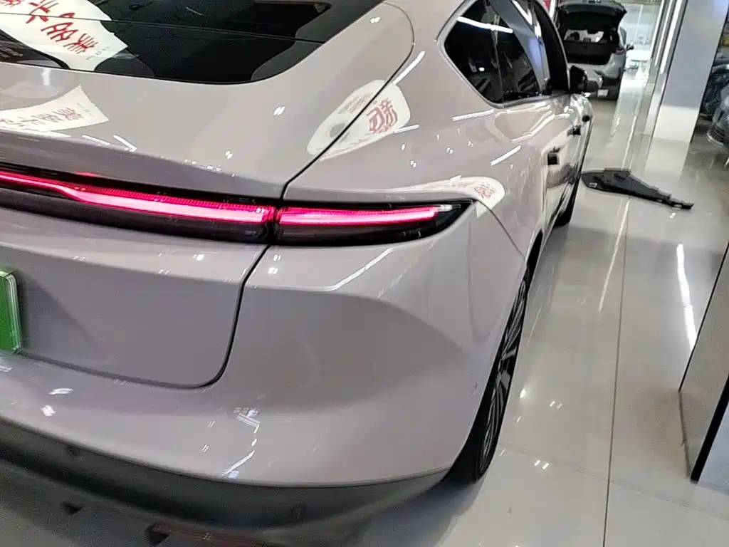 NIO ET5 — миниатюра 8