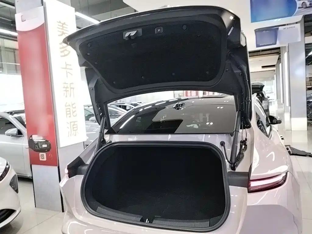 NIO ET5 — миниатюра 19
