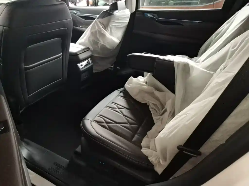 Ford Edge — миниатюра 17